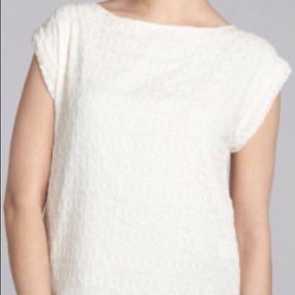 NWOT Alice + Olivia cream rolled sleeve silk top. - Picture 4 of 6